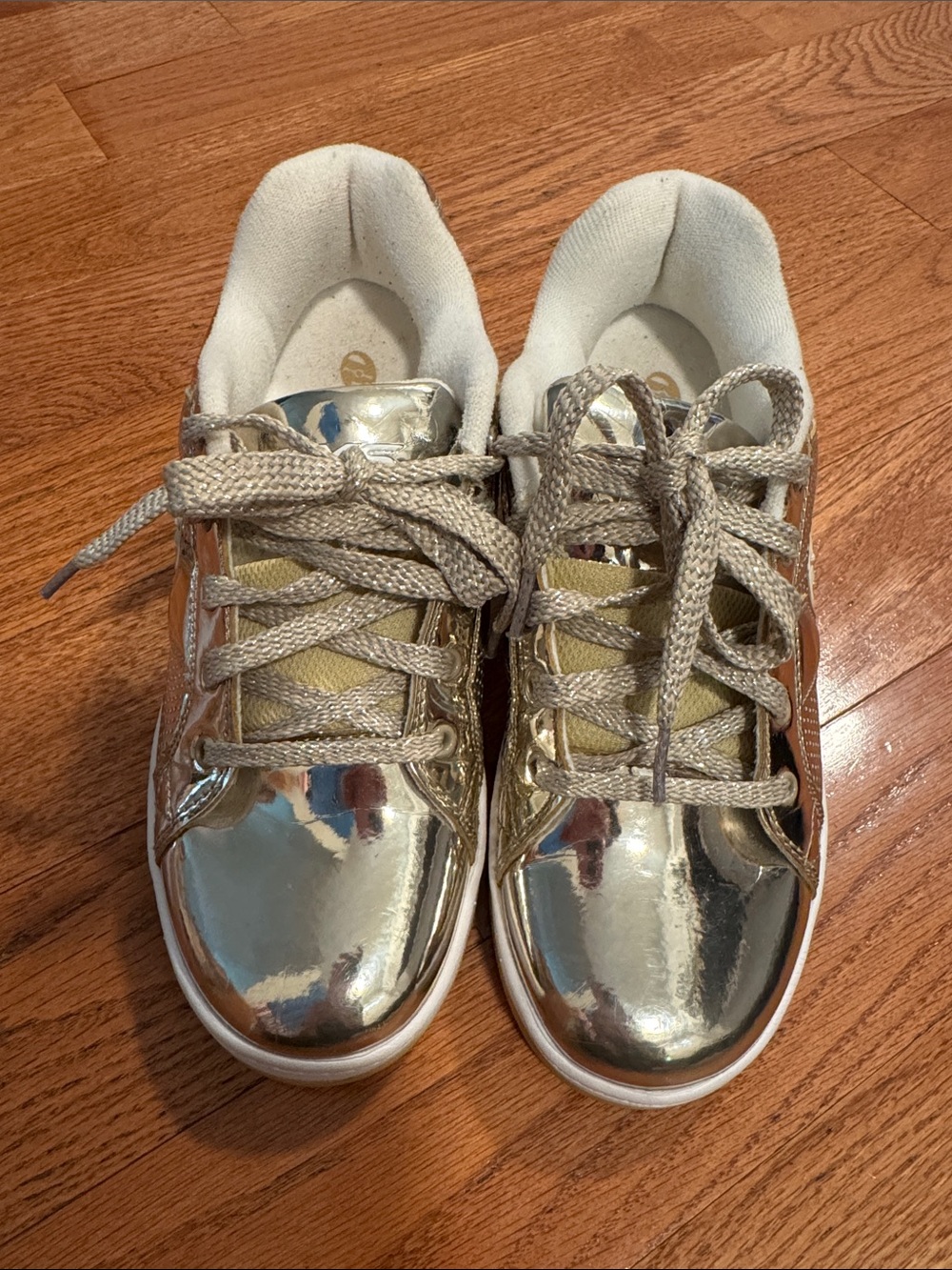 Heelys Girls Metallic Gold Lace-Up Sneakers